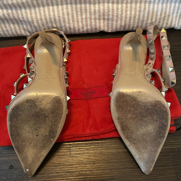 Valentino Garavani Nude Rockstud Heels - Picture 2 of 5
